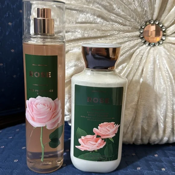 BATH & BODY WORKS SET. . . ROSE SCENT - Picture 2 of 6